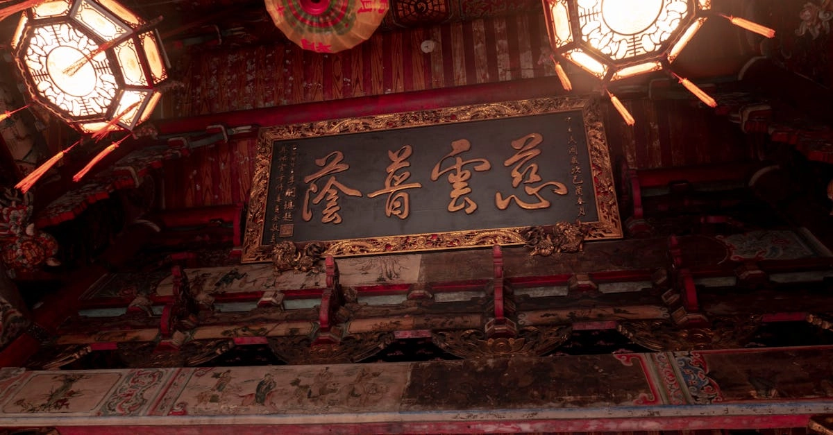 Художественная резьба по дереву в стиле Дикого Запада с традиционными мотивами